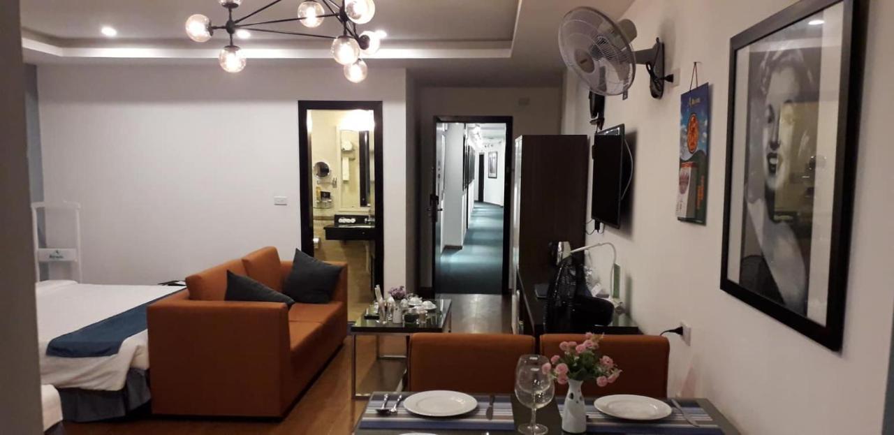 Hanoi Rocks Hostel Bagian luar foto