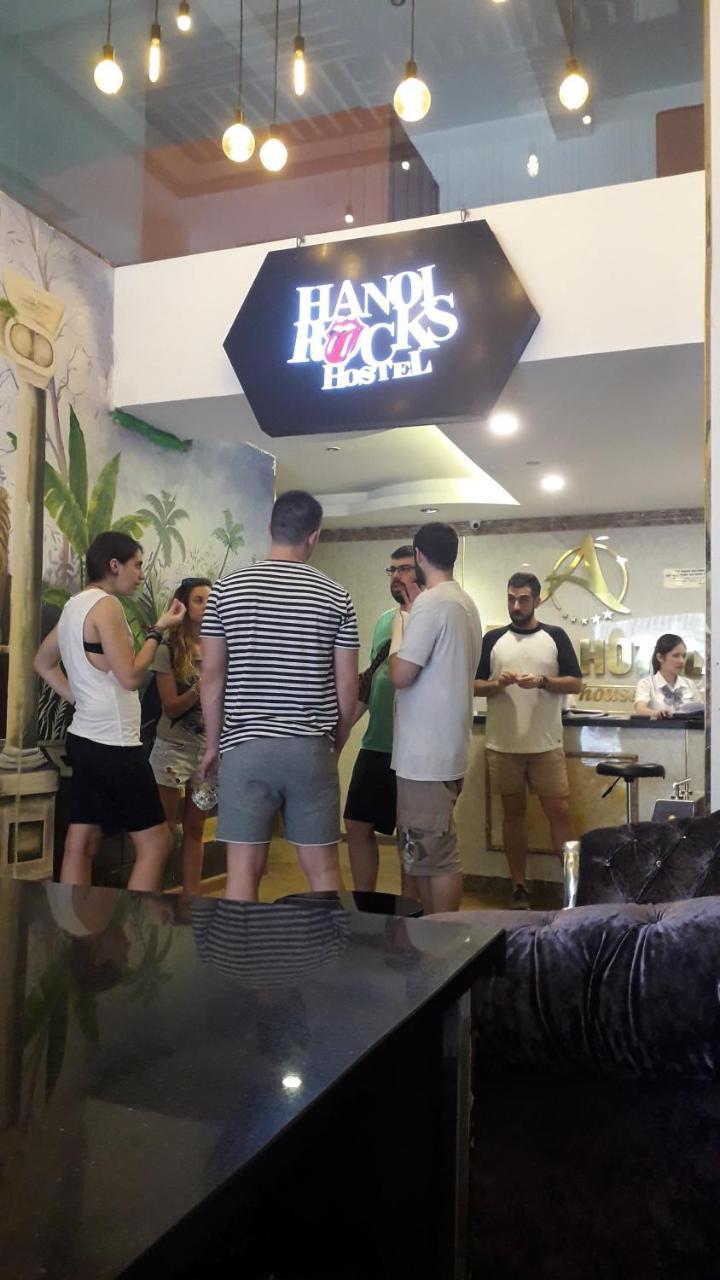 Hanoi Rocks Hostel Bagian luar foto