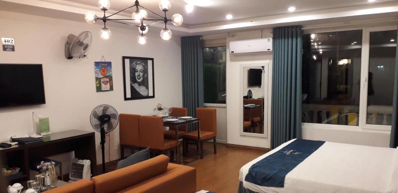 Hanoi Rocks Hostel Bagian luar foto